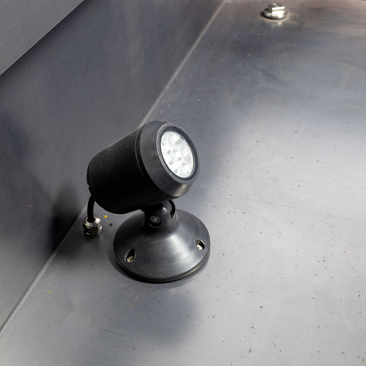 Faserplast_Garten_Brunnen_Quadra130_Corten_3_410003.139
