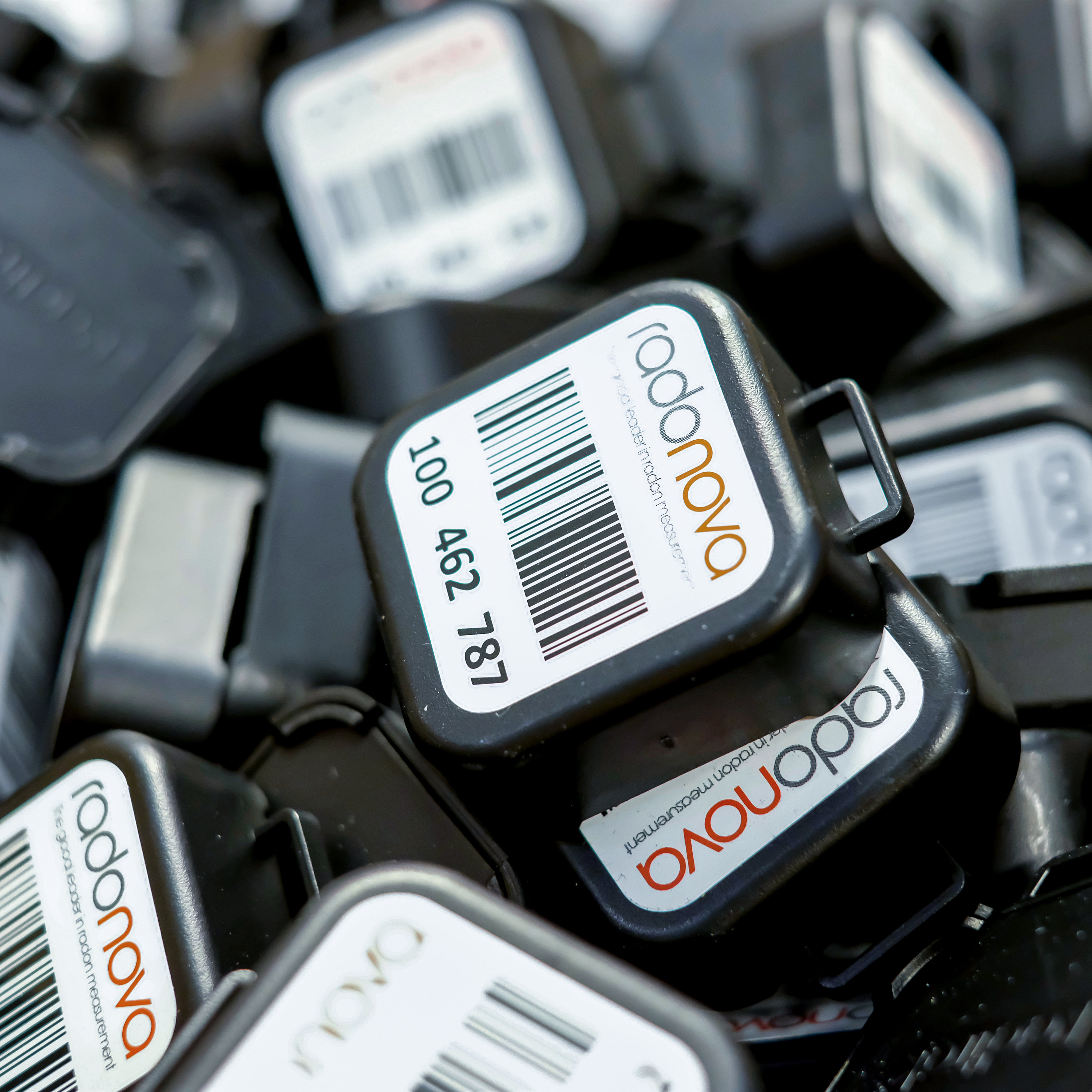 faparadon-arbeit-passives-radonmessgeraet-radtrak-Set